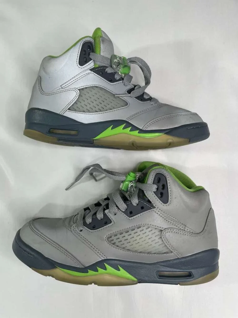 Air Jordan 5 Retro GS Green Bean Silver Flint Grey Size 5Y Youth